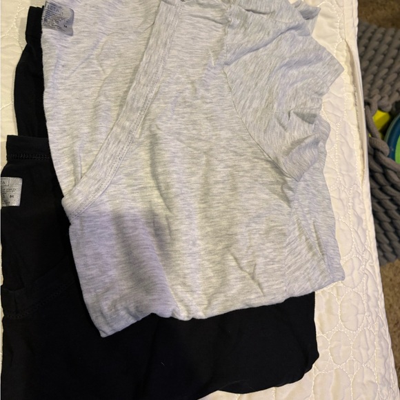 Athleta bundle size women's medium. 2 tights. 1 Drawstring pant. 2 tanks 2 tee - Picture 3 of 7